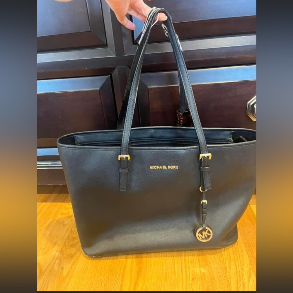 Michael Kors purse